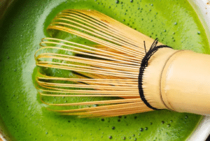 มัทฉะผงละเอียด จะตีขึ้นฟองได้ง่าย Matcha